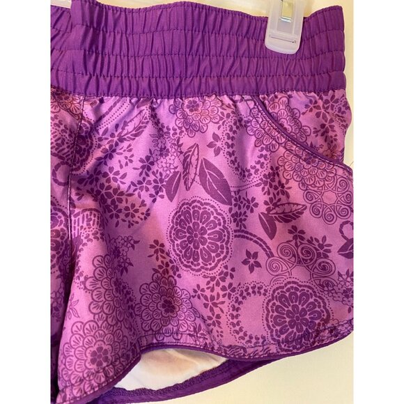XHILERATION WOMENS SIZE MEDIUM M RUNNING SHORTS PURPLE WORKOUT POCKETS - Picture 2 of 3